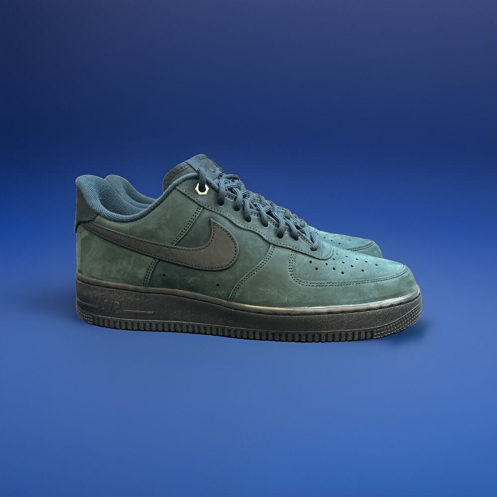 Size 10.5 - Nike Air Force 1 Low Triple Black Nubuck